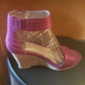 Fergalicious by Fergie Dark pink sandals